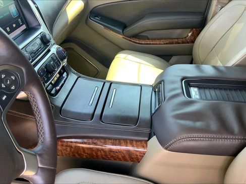 Used 2015 Chevrolet Tahoe LTZ AWD/4WD image 17
