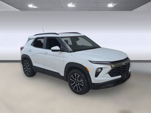 Used 2024 Chevrolet TrailBlazer ACTIV w/ Driver Confidence Package image 7