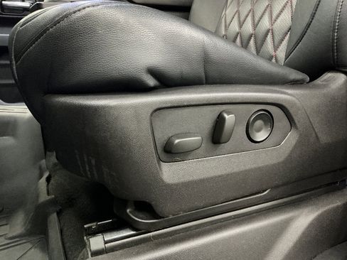 Used 2024 Chevrolet Silverado 1500 Custom image 15