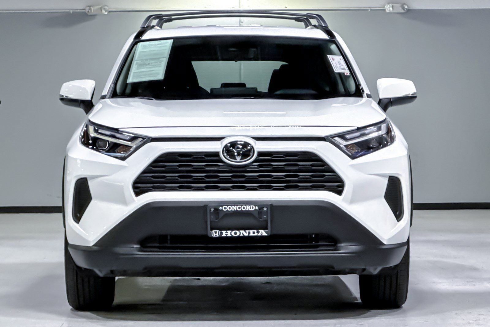 Used 2025 Toyota RAV4 XLE FWD image 6
