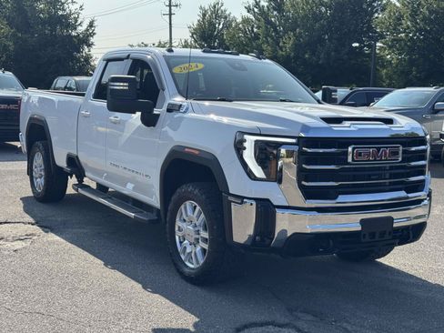 Used 2024 GMC Sierra 3500 SLE w/ SLE Value Package AWD/4WD image 2