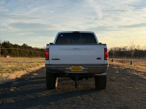 Used 2005 Ford F250 XL image 9