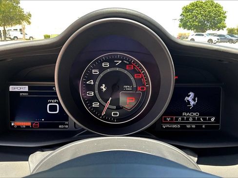 Used 2019 Ferrari 488 GTB RWD image 13