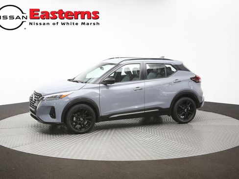 Used 2023 Nissan Kicks SR w/ SR Premium Package FWD image 57