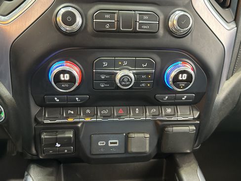 Used 2019 GMC Sierra 1500 Elevation w/ Elevation Value Package AWD/4WD image 30