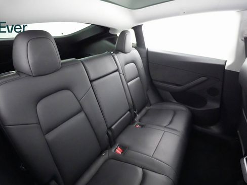 Used 2020 Tesla Model Y Performance image 8