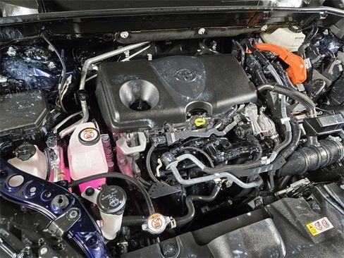 Used 2021 Toyota Venza Limited image 26