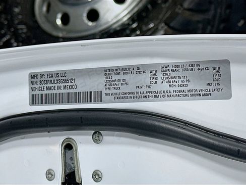 Used 2025 RAM 3500 Laramie image 35