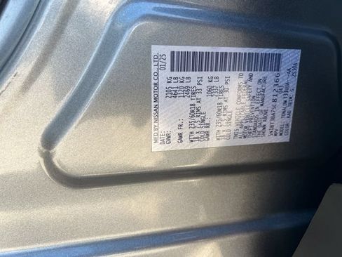 Used 2025 Nissan Rogue SV FWD image 38