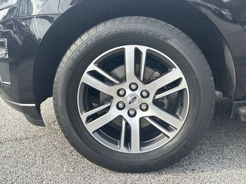 Used 2024 Ford Expedition Limited image 11