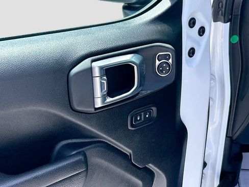 Used 2023 Jeep Wrangler Unlimited Sport AWD/4WD image 16