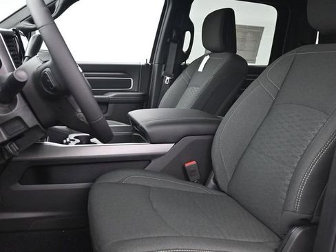 New 2026 RAM 2500 Big Horn AWD/4WD image 12