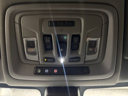 Used 2021 GMC Sierra 1500 Denali w/ Denali Carbonpro Edition AWD/4WD image 30