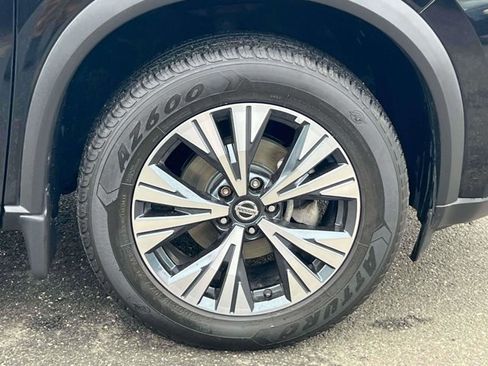 Used 2021 Nissan Rogue SV image 6