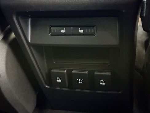 Used 2019 Land Rover Discovery Sport HSE AWD/4WD image 41