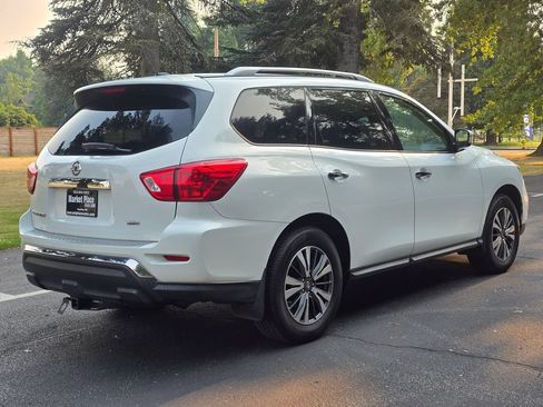 Used 2017 Nissan Pathfinder S AWD/4WD image 6