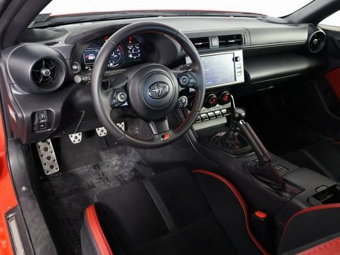 Used 2024 Toyota GR86 TRUENO Edition image 6