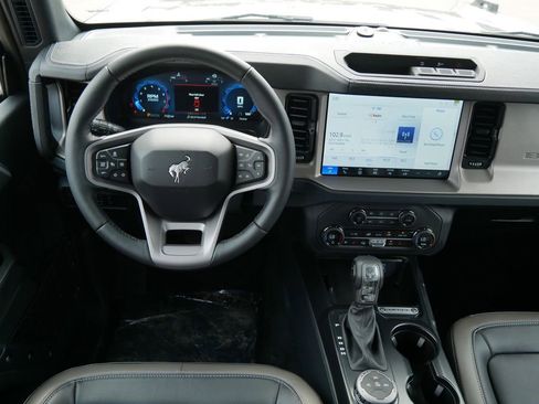 New 2025 Ford Bronco Outer Banks AWD/4WD image 16