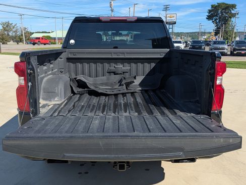 Used 2022 Chevrolet Silverado 1500 RST w/ Rally Edition AWD/4WD image 3