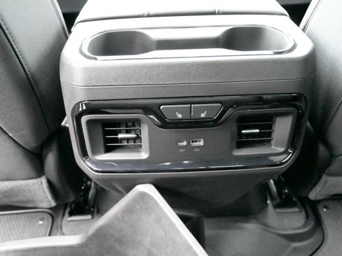 Used 2026 GMC Sierra 1500 AT4 w/ AT4 Preferred Package AWD/4WD image 41