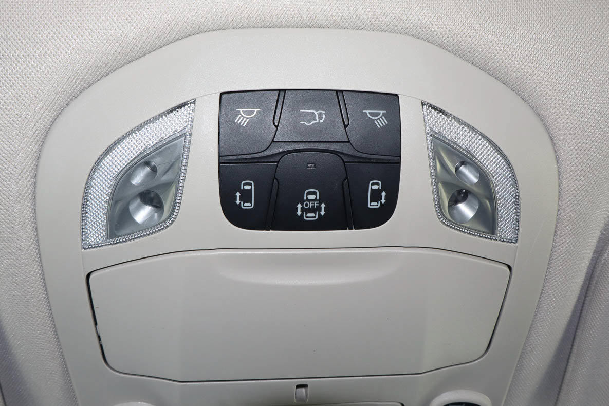 Used 2024 Chrysler Pacifica Limited FWD image 29