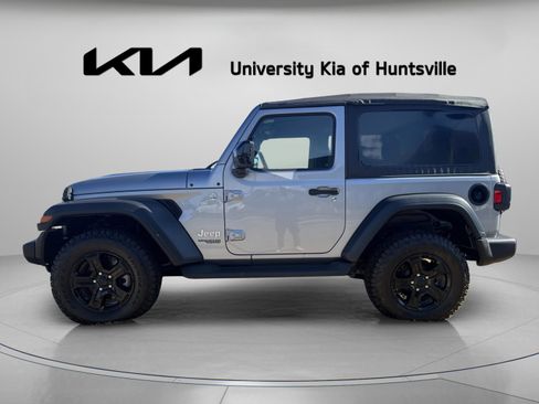 Used 2020 Jeep Wrangler Sport S image 3