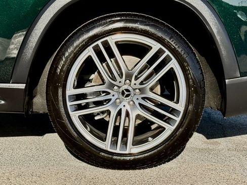 Used 2024 Mercedes-Benz GLS 450 4MATIC image 19