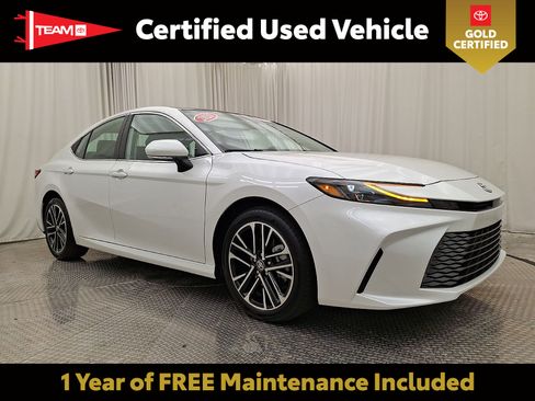 Certified 2025 Toyota Camry XLE AWD/4WD image 1