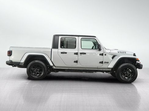 Used 2023 Jeep Gladiator Sport AWD/4WD image 6