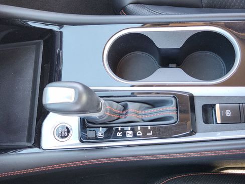 Used 2025 Nissan Altima 2.5 SR image 23