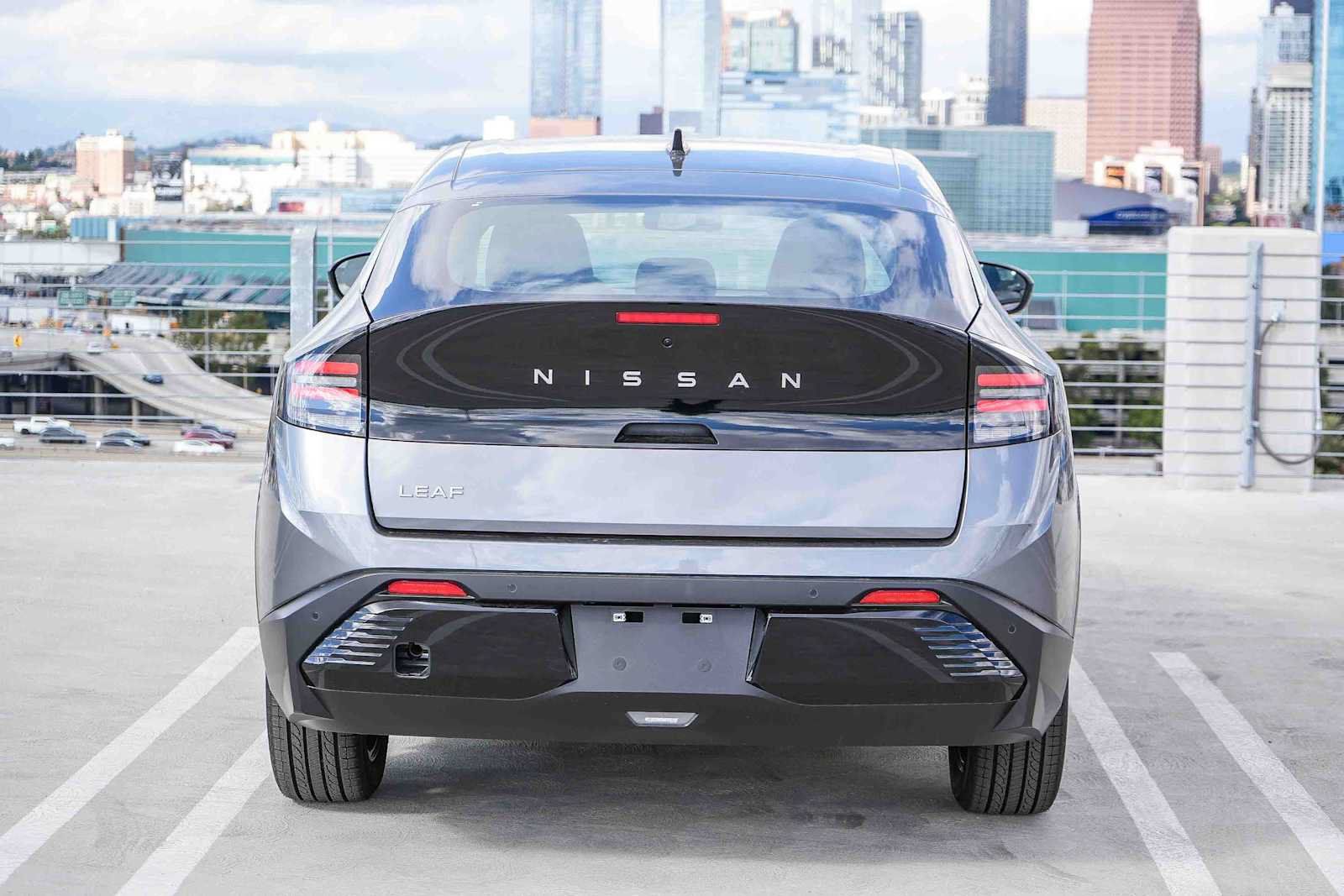 Used 2026 Nissan Leaf SV+ w/ Floor Mat Package (SV+) FWD image 7