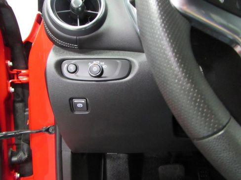 Used 2024 Chevrolet Blazer LT image 12