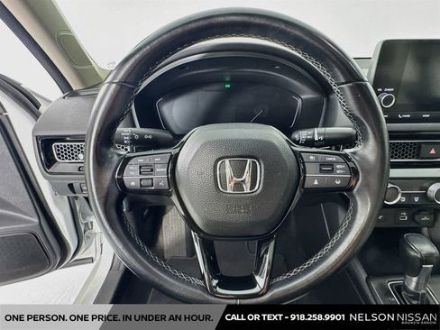 Used 2022 Honda Civic EX image 11