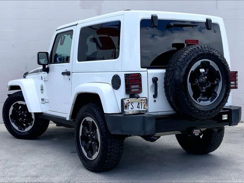 Used 2014 Jeep Wrangler Sahara AWD/4WD image 4