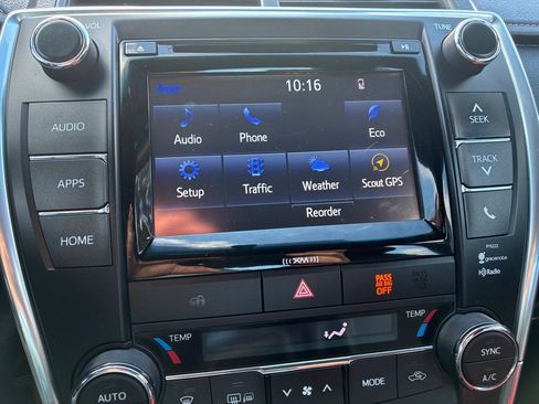 Used 2016 Toyota Camry XLE image 27