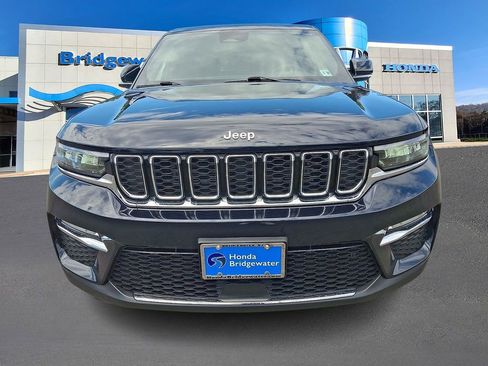 Used 2024 Jeep Grand Cherokee Limited AWD/4WD image 2
