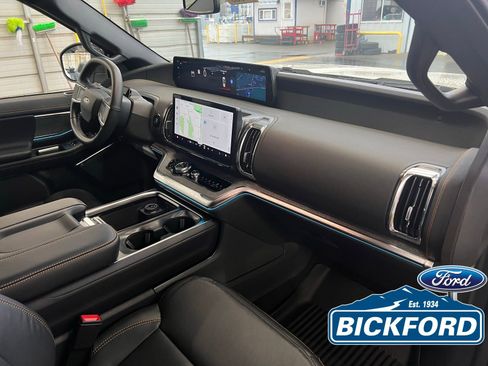 New 2026 Ford Expedition Tremor image 17