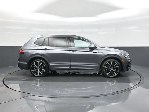 Used 2023 Volkswagen Tiguan SEL R-Line AWD/4WD image 8