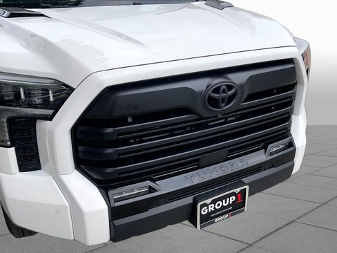 Used 2024 Toyota Tundra Limited AWD/4WD image 29