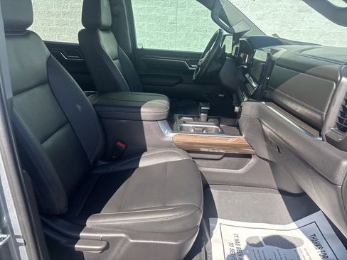 Used 2023 Chevrolet Silverado 1500 LT Trail Boss w/ LT Trail Boss Premium Package image 15