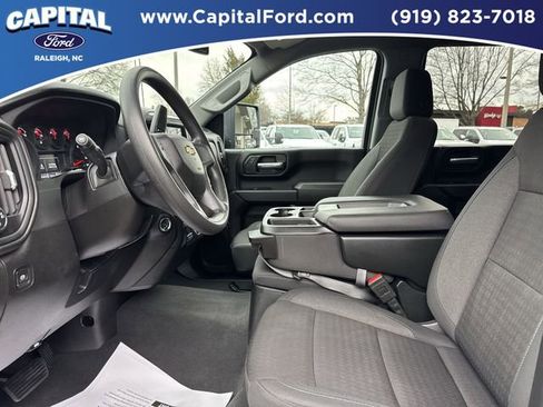 Used 2025 Chevrolet Silverado 2500 Custom w/ Custom Value Package image 17