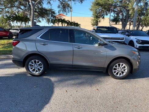Used 2018 Chevrolet Equinox LT FWD image 8