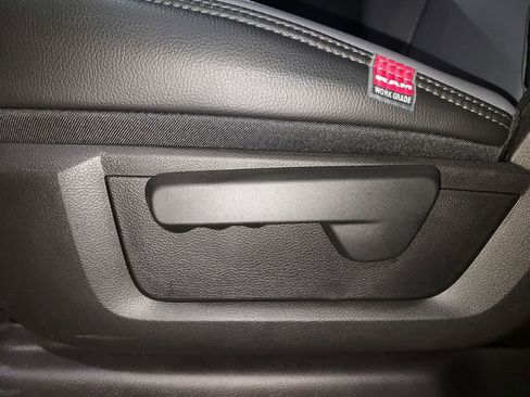 New 2026 RAM 2500 Tradesman AWD/4WD image 18