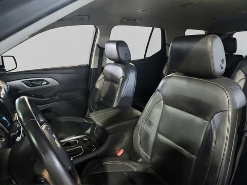 Used 2019 Chevrolet Traverse LT w/ LT Premium Package AWD/4WD image 8