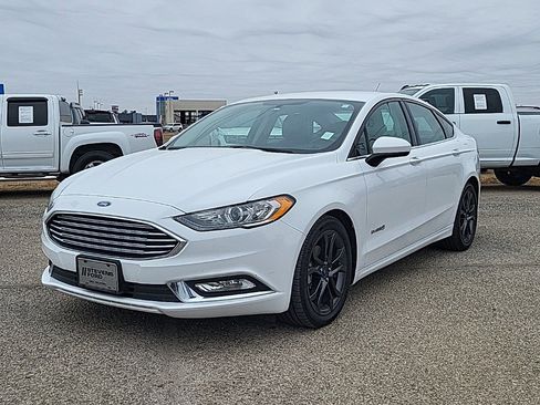 Used 2018 Ford Fusion SE w/ Equipment Group 601A image 6