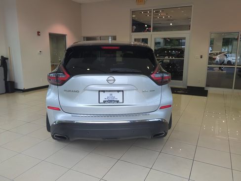 Used 2023 Nissan Murano SL w/ SL Moonroof Package image 4
