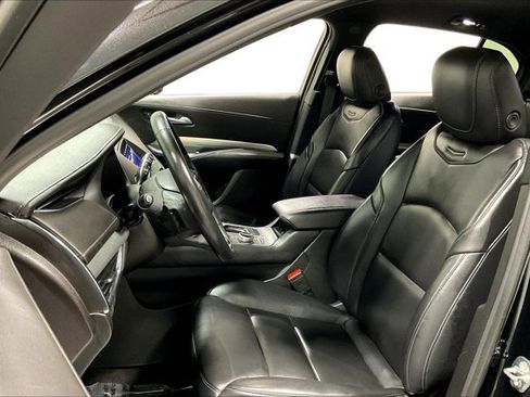 Used 2023 Cadillac XT4 Premium Luxury image 24