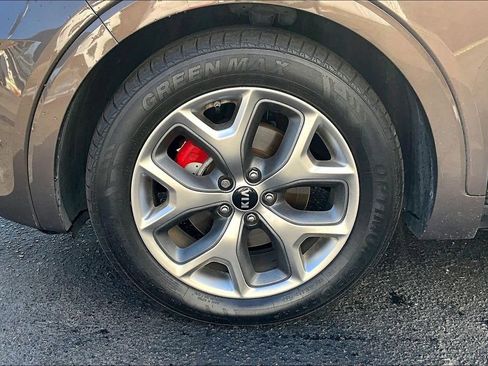 Used 2019 Kia Sorento SX image 32