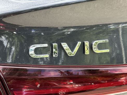 Used 2025 Honda Civic Sport image 24