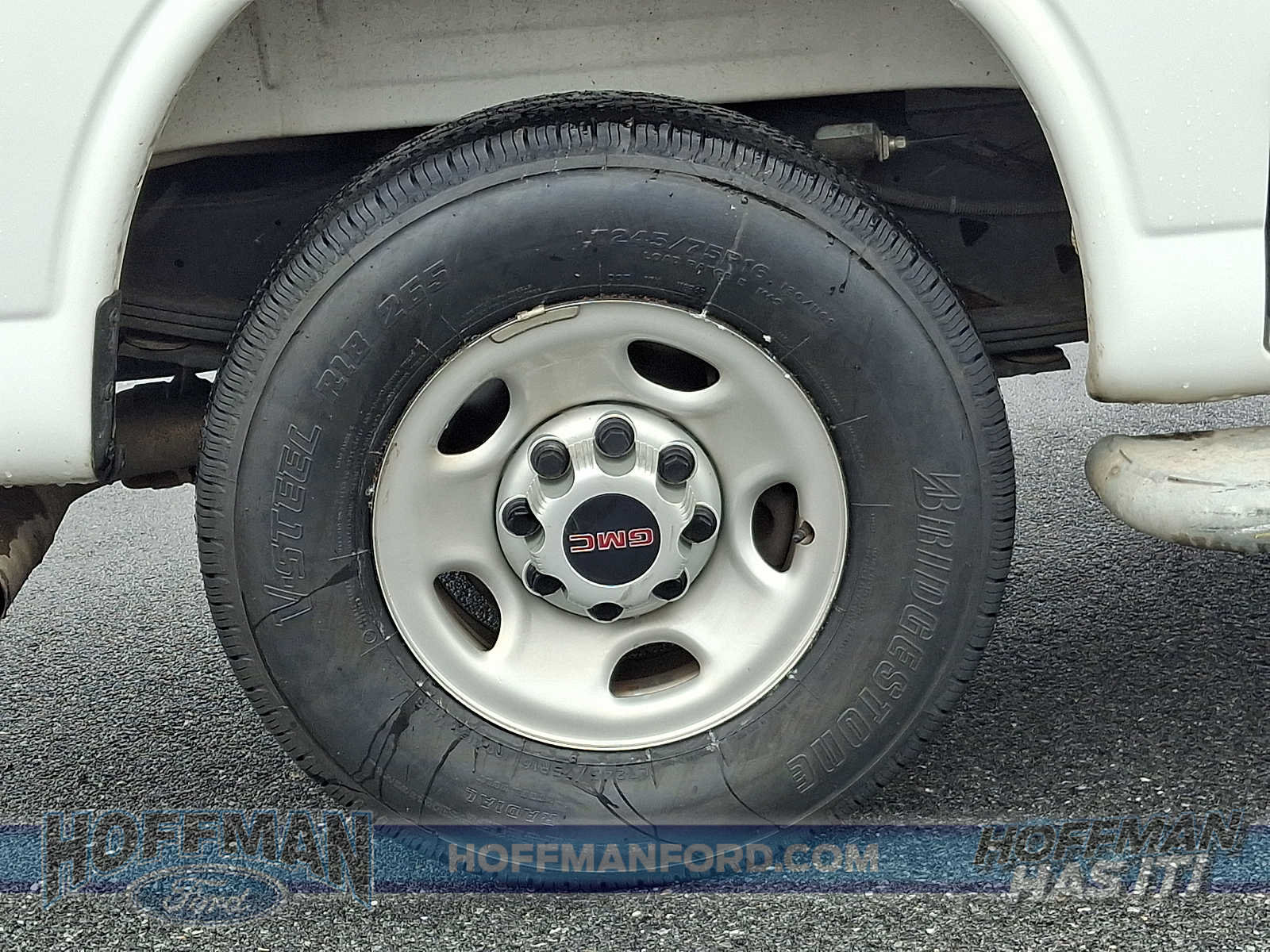 Used 2025 GMC Savana 2500 w/ Driver Convenience Package RWD image 8